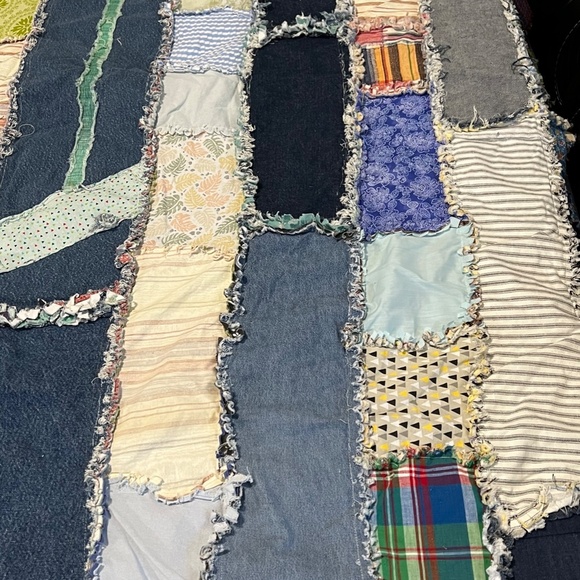 Hand Made Rag Quilt - Picture 4 of 8